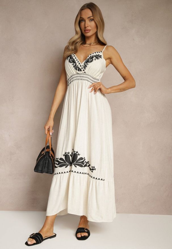 Renee - Biała Sukienka z Wiskozą i Lnem z Kopertowym Dekoltem Ozdobiona Haftem Sollio. Okazja: na co dzień. Typ kołnierza: dekolt kopertowy, dekolt w kształcie V. Kolor: biały. Wzór: haft, aplikacja. Typ sukienki: kopertowe. Materiał: len, wiskoza. Długość rękawa: na ramiączkach. Sezon: lato. Styl: casual