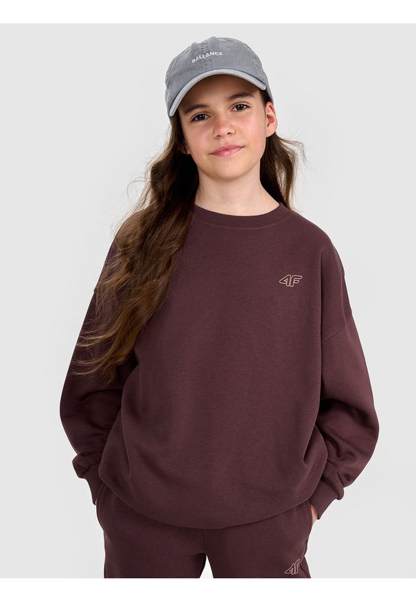 4f - 4F Komplet dresowy dziecięcy - brązowy 158/164 (12-14 lat). Okazja: na co dzień. Typ kołnierza: bez kaptura. Kolor: brązowy. Materiał: dresówka. Długość: długie. Wzór: ze splotem, gładki. Sezon: lato. Styl: młodzieżowy, casual, sportowy, klasyczny