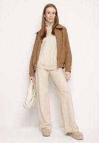 Born2be - Jasnobeżowy Dzianinowy Komplet z Wełną i Bawełną Spodnie i Sweter z Golfem Errele. Kolor: beżowy. Materiał: dzianina, wełna, bawełna. Sport: golf #3