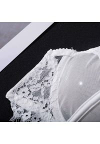 Intica - Komplet bielizny koronkowej z eleganckimi detalami Shaquana. Kolor: biały. Materiał: koronka. Wzór: koronka #9