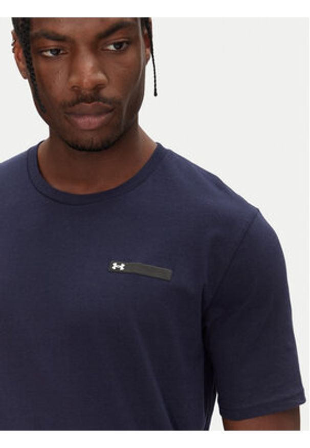 Under Armour T-Shirt Strip Logo 1390203 Granatowy Relaxed Fit. Kolor: niebieski. Materiał: bawełna, syntetyk