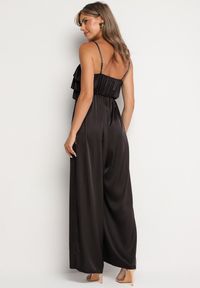 Born2be - Czarny Kombinezon Koktajlowy na Regulowanych Ramiączkach z Falbankami i Gumką w Pasie Tesvia. Okazja: na co dzień. Kolor: czarny. Długość rękawa: na ramiączkach. Styl: wizytowy #7