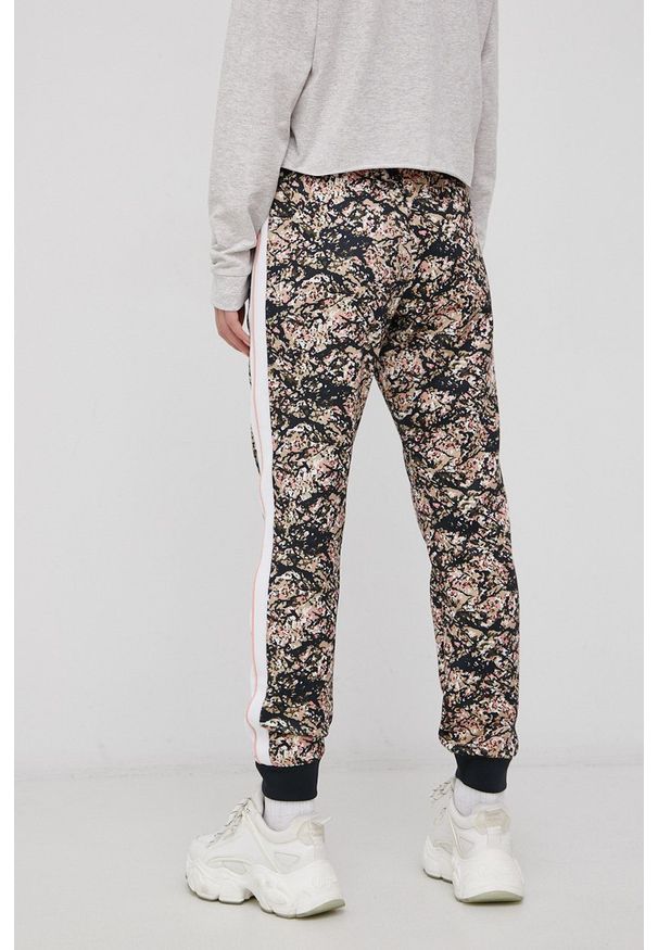 Ellesse - Spodnie. Materiał: dzianina
