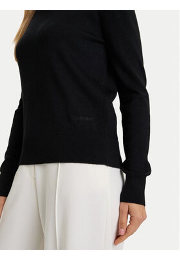 Calvin Klein Golf LV044D371G Czarny Regular Fit. Typ kołnierza: golf. Kolor: czarny. Materiał: wełna, syntetyk