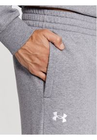 Under Armour Spodnie dresowe Ua Rival Fleece Joggers 1379774 Szary Loose Fit. Kolor: szary. Materiał: dresówka, bawełna