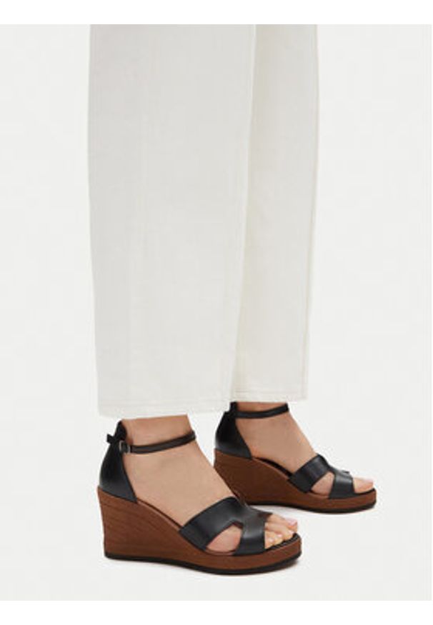 Lasocki Sandały WI23-283-11 Czarny. Kolor: czarny. Materiał: skóra