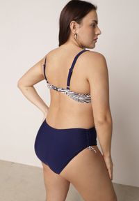 Born2be - Granatowe Bikini Biustonosz z Ozdobnym Wiązaniem i Figi ze Ściągaczami Miraleh. Kolor: niebieski #2