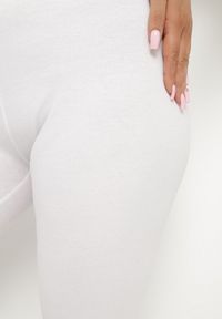 Born2be - Białe Bawełniane Legginsy z Gumką w Pasie Mevora. Okazja: na co dzień. Kolekcja: plus size. Kolor: biały. Materiał: bawełna. Styl: klasyczny, casual #4