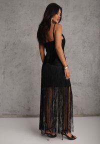 Renee - Czarna Sukienka Koktajlowa na Ramiączkach Zdobiona Frędzlami Wilinsia. Okazja: na wesele, na ślub cywilny, na imprezę. Kolor: czarny. Długość rękawa: na ramiączkach. Wzór: aplikacja. Styl: wizytowy #2