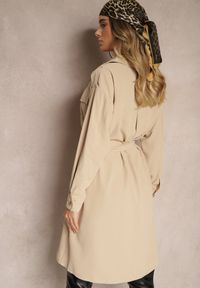 Renee - Beżowa Sukienka o Koszulowym Kroju z Paskiem i Eleganckimi Guzikami Torlina. Okazja: na co dzień, na spotkanie biznesowe. Kolor: beżowy. Materiał: skóra. Długość rękawa: długi rękaw. Typ sukienki: koszulowe. Styl: elegancki #5