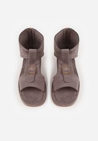 Born2be - Szare Sandały w Stylu Botków z Ozdobną Klamrą Theaneasi. Okazja: na co dzień. Zapięcie: klamry. Kolor: szary. Materiał: jeans. Styl: casual, elegancki, klasyczny #9