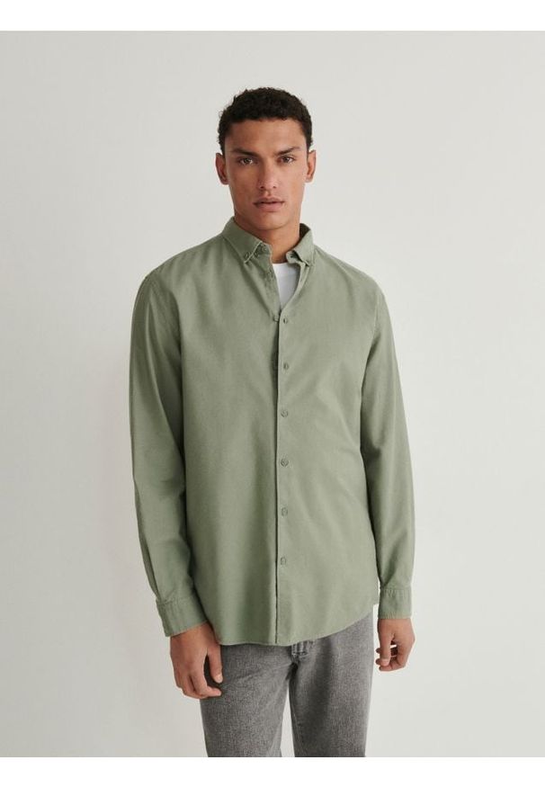 Reserved - Koszula comfort fit - zielony. Kolor: zielony. Materiał: bawełna, tkanina