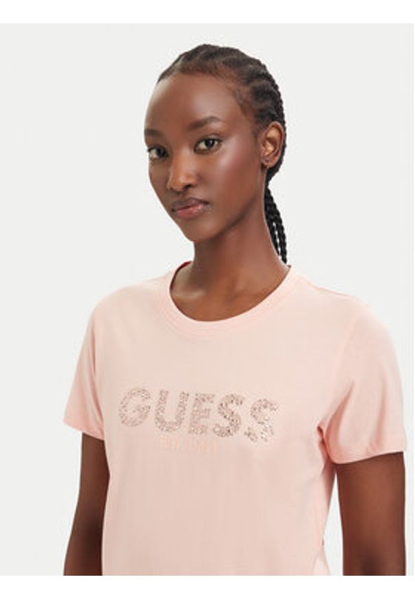 Guess T-Shirt W6GI15 K3035 Koralowy Regular Fit. Kolor: pomarańczowy. Materiał: bawełna