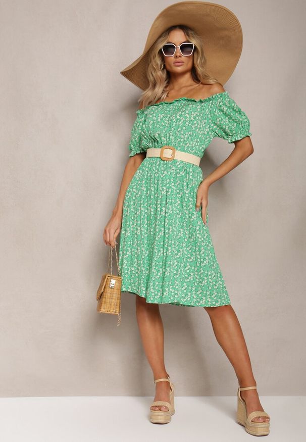 Renee - Zielona Wiskozowa Sukienka Midi w Kwiatowy Wzór z Hiszpańskim Dekoltem Agirala. Kolor: zielony. Materiał: wiskoza. Wzór: kwiaty. Długość: midi