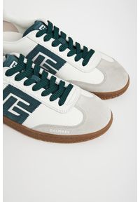 Balmain - Sneakersy męskie zamszowe BALMAIN. Materiał: zamsz