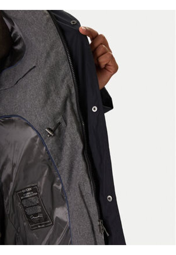 Geox Kurtka zimowa Leitan M5628B T3266 F1624 Granatowy Regular Fit. Kolor: niebieski. Materiał: syntetyk. Sezon: zima