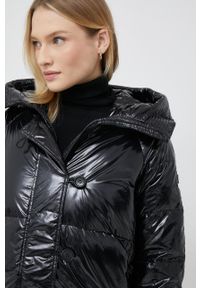 Tiffi kurtka puchowa damska kolor czarny przejściowa. Okazja: na co dzień. Kolor: czarny. Materiał: puch. Styl: casual #4