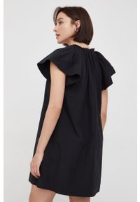 GAP sukienka kolor czarny mini prosta. Okazja: na co dzień. Kolor: czarny. Materiał: tkanina. Długość rękawa: krótki rękaw. Typ sukienki: proste. Styl: casual. Długość: mini #4