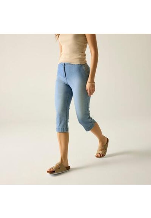 Regatta - Damskie spodnie Bayletta Capri. Kolor: niebieski. Materiał: elastan, bawełna. Sport: turystyka piesza