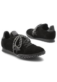 CheBello - Czarne Sneakersy Chebello Stylowe Sportowe Obuwie Damskie. Okazja: na co dzień. Wysokość cholewki: przed kostkę. Kolor: czarny. Materiał: welur. Szerokość cholewki: normalna