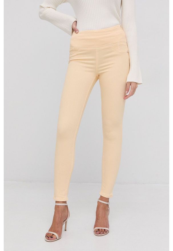 Patrizia Pepe Jeansy damskie high waist. Stan: podwyższony. Kolor: żółty