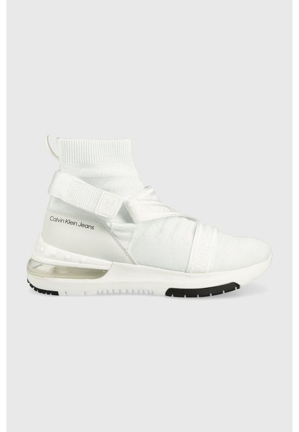 Calvin Klein Jeans sneakersy YW0YW00527.YAF kolor biały. Nosek buta: okrągły. Zapięcie: rzepy. Kolor: biały. Materiał: guma. Obcas: na platformie
