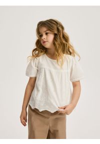 Reserved - Bluzka z ażurowym dołem - złamana biel. Materiał: bawełna. Wzór: ażurowy #1