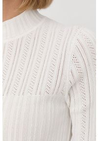 Hugo - HUGO sweter damski kolor beżowy lekki z półgolfem. Kolor: beżowy. Materiał: dzianina, bawełna. Wzór: gładki