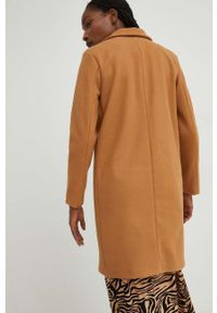 Answear Lab płaszcz damski kolor brązowy przejściowy. Okazja: na co dzień. Kolor: brązowy. Materiał: poliester. Styl: wakacyjny #5