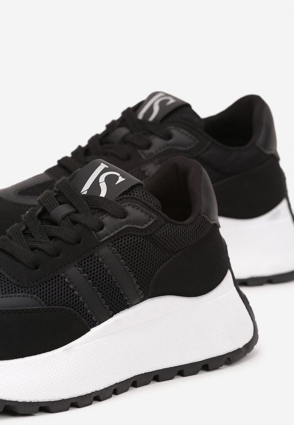 Born2be - Czarne Sneakersy Vices na Grubej Podeszwie Ozdobione Paskami Seloriel. Okazja: na co dzień. Zapięcie: pasek. Kolor: czarny. Wzór: aplikacja