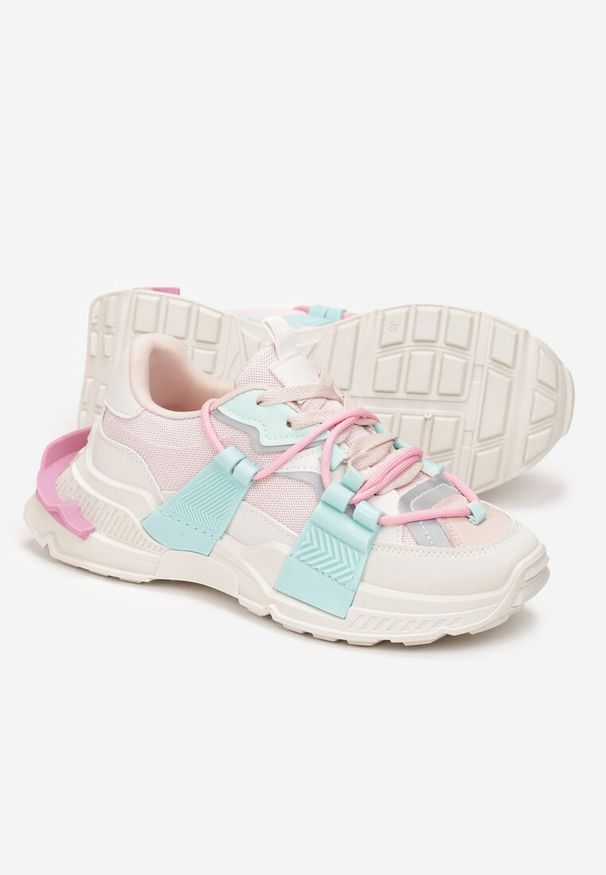 Born2be - Zielone Sneakersy z Elastycznym Sznurowaniem i Ozdobnymi Taśmami Jarlele. Kolor: beżowy