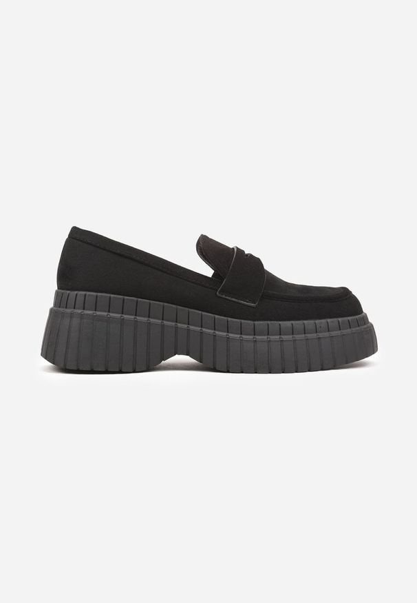 Born2be - Czarne Mokasyny na Grubej Tłoczonej Podeszwie z Ozdobnym Paskiem Fonamia. Okazja: na co dzień. Zapięcie: pasek. Kolor: czarny. Materiał: jeans. Obcas: na platformie. Styl: klasyczny, elegancki, casual