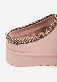 Renee - Różowe Śniegowce na Platformie z Niską Cholewką i Haftowanym Wzorem Zivilae. Okazja: na co dzień. Wysokość cholewki: przed kostkę. Kolor: różowy. Materiał: puch, jeans. Szerokość cholewki: normalna. Wzór: haft. Obcas: na platformie. Styl: casual #5