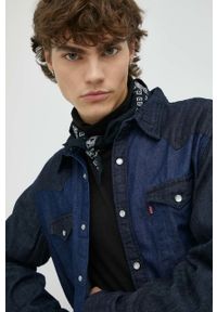 Levi's® - Levi's koszula jeansowa męska kolor granatowy regular z kołnierzykiem klasycznym. Okazja: na spotkanie biznesowe. Typ kołnierza: kołnierzyk klasyczny. Kolor: niebieski. Materiał: jeans. Styl: klasyczny #4