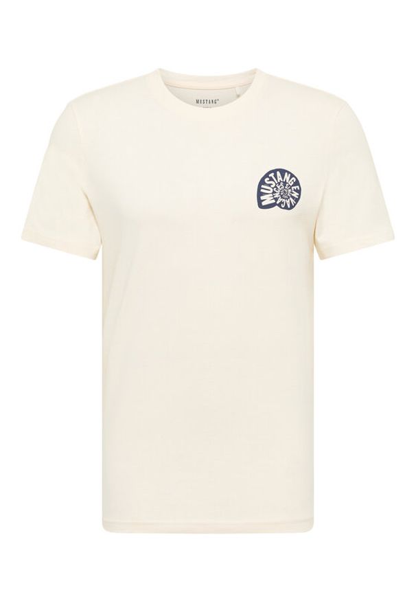Mustang T-Shirt Austin 1016489 Écru Regular Fit. Materiał: bawełna