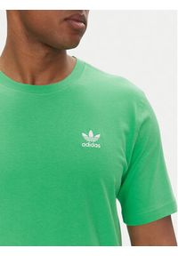 Adidas - adidas T-Shirt Trefoil Essentials JN0235 Zielony Regular Fit. Kolor: zielony. Materiał: bawełna #3