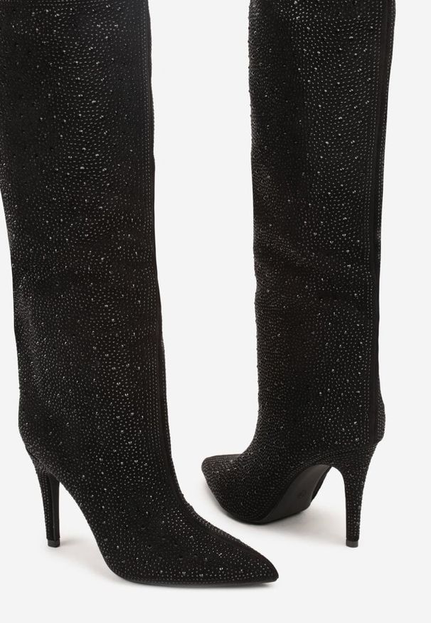 Renee - Czarne Kozaki Muszkieterki na Szpilce Ozdobione Cyrkoniami Naladea. Kolor: czarny. Wzór: aplikacja. Obcas: na szpilce