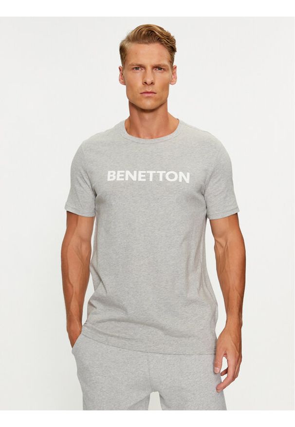 United Colors of Benetton - United Colors Of Benetton T-Shirt 3I1XU100A Szary Regular Fit. Kolor: szary. Materiał: bawełna