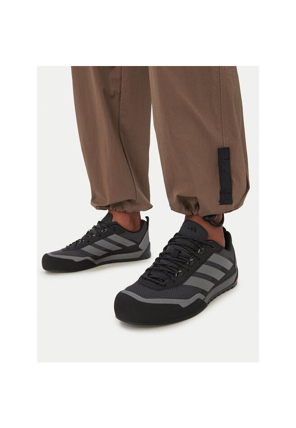 Adidas - Sneakersy adidas. Kolor: czarny. Model: Adidas Terrex