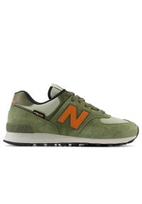 Buty New Balance U574SOC - zielone. Okazja: na co dzień. Kolor: zielony. Materiał: guma, syntetyk, materiał, skóra, tkanina. Szerokość cholewki: normalna. Model: New Balance 574