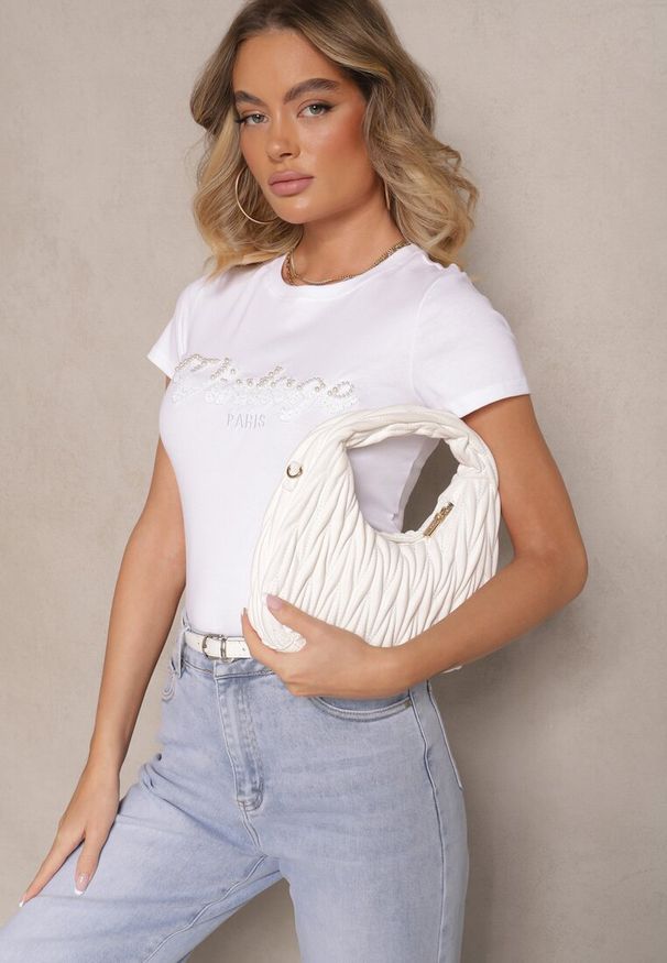 Renee - Biały T-shirt z Bawełny Ozdobiony Metalicznym Napisem Galvivia. Okazja: na co dzień. Kolor: biały. Materiał: bawełna. Wzór: aplikacja, napisy. Styl: klasyczny, elegancki, casual