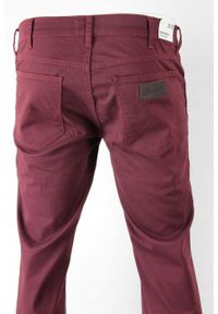 Wrangler - WRANGLER GREENSBORO MĘSKIE SPODNIE MATERIAŁOWE MATERIAŁ W15QM8R04. Materiał: materiał #5