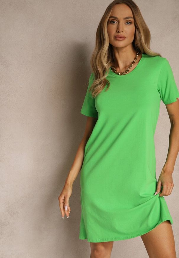 Renee - Zielona Sukienka z Bawełny o T-shirtowym Fasonie Niliora. Okazja: na co dzień. Kolor: zielony. Materiał: bawełna. Typ sukienki: sportowe. Styl: sportowy, casual, elegancki