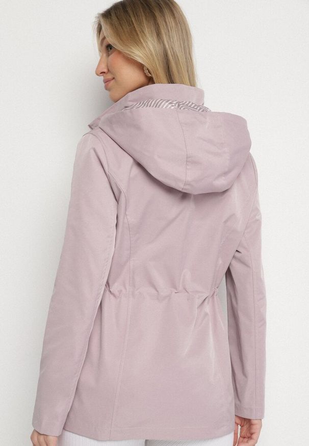 Born2be - Fioletowa Kurtka Parka o Dwustronnym Fasonie z Odpinanym Kapturem Desanilia. Okazja: na co dzień, na spacer. Kolor: fioletowy. Materiał: jeans. Styl: elegancki, casual