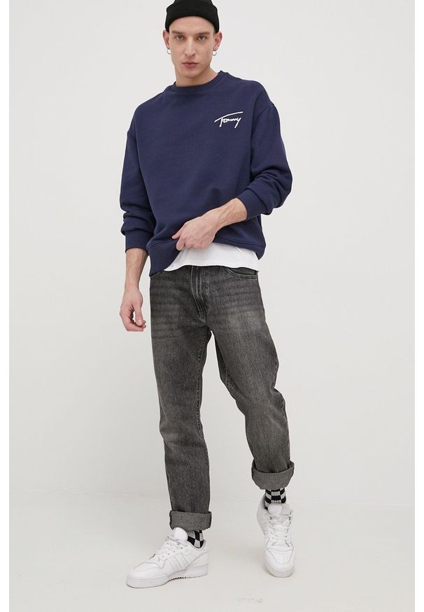 Tommy Jeans Bluza męska kolor granatowy gładka. Okazja: na co dzień. Kolor: niebieski. Materiał: włókno, dzianina, materiał. Wzór: gładki. Styl: casual