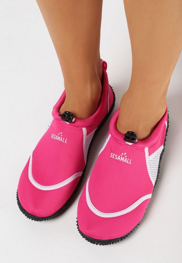 Born2be - Fuksjowo-Białe Elastyczne Buty Sportowe do Wody Ralvie. Okazja: na plażę, na spacer. Kolor: różowy. Materiał: len, bawełna. Sezon: lato. Sport: turystyka piesza