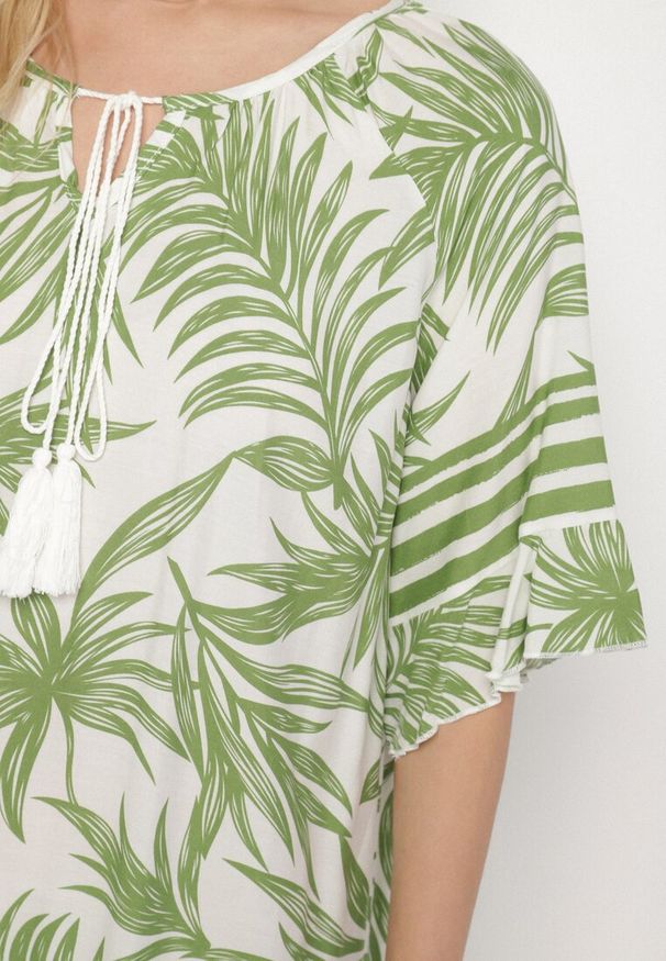 Born2be - Zielona Sukienka o Pudełkowym Kroju z Wiązaniem przy Dekolcie w Roślinny Wzór Mirionela. Kolor: zielony. Długość rękawa: krótki rękaw