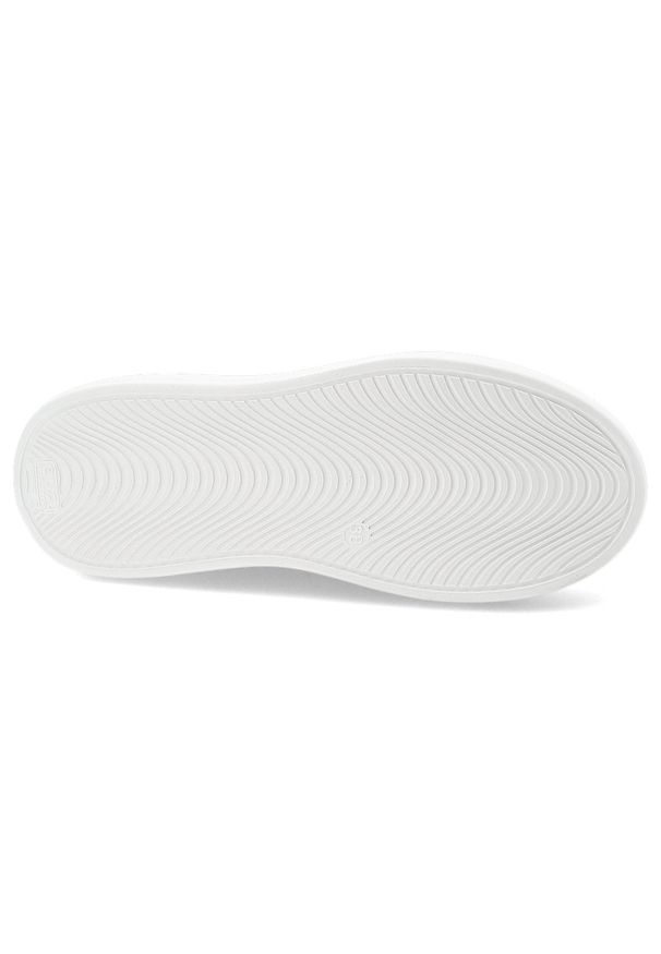 CheBello - Białe Sneakersy Chebello Wygodne Obuwie Damskie. Zapięcie: sznurówki. Kolor: biały. Materiał: skóra. Styl: klasyczny, sportowy, elegancki