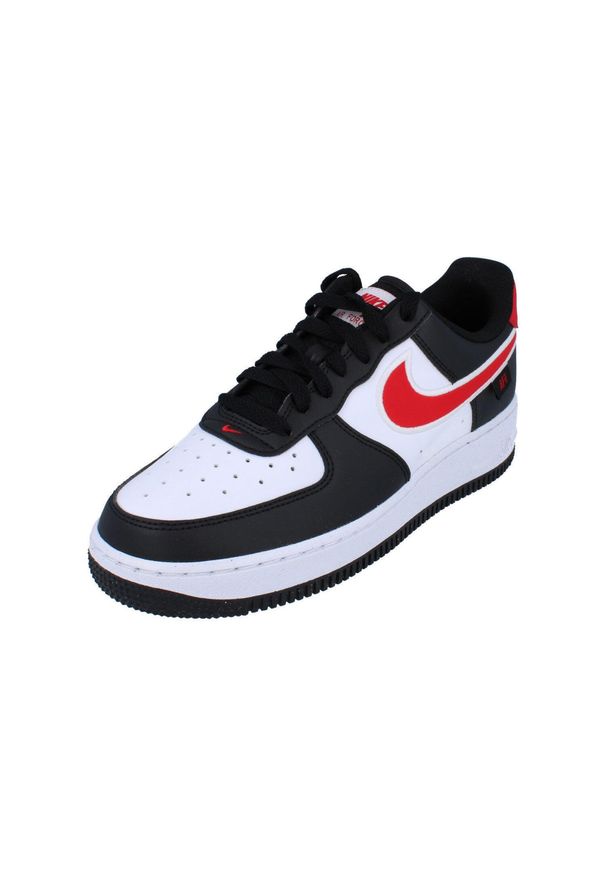Buty do chodzenia męskie Nike Air Force 1 '07 Next Nature. Kolor: czarny. Materiał: skóra. Szerokość cholewki: normalna. Model: Nike Air Force. Sport: turystyka piesza