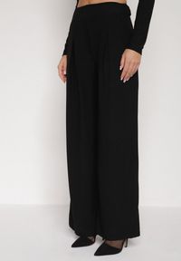 Born2be - Czarny Elegancki Komplet Szerokie Spodnie i Bluzka z Usztywnianymi Ramionami Sewesta. Kolor: czarny #6